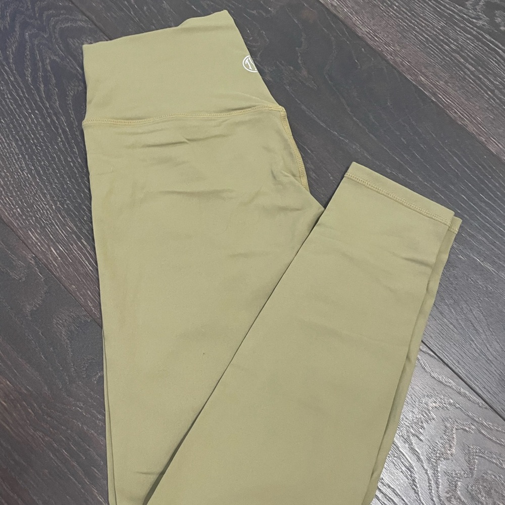 Olive green til you collapse leggings. Size M